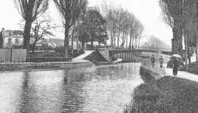 Le pont de la rue du canal Louis XII avant